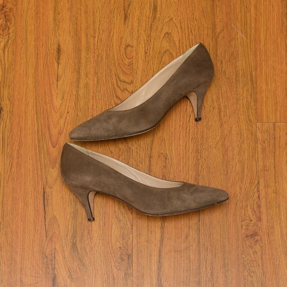 CALVIN KLEIN BROWN SUEDE KITTEN HEELS - Picture 2 of 6